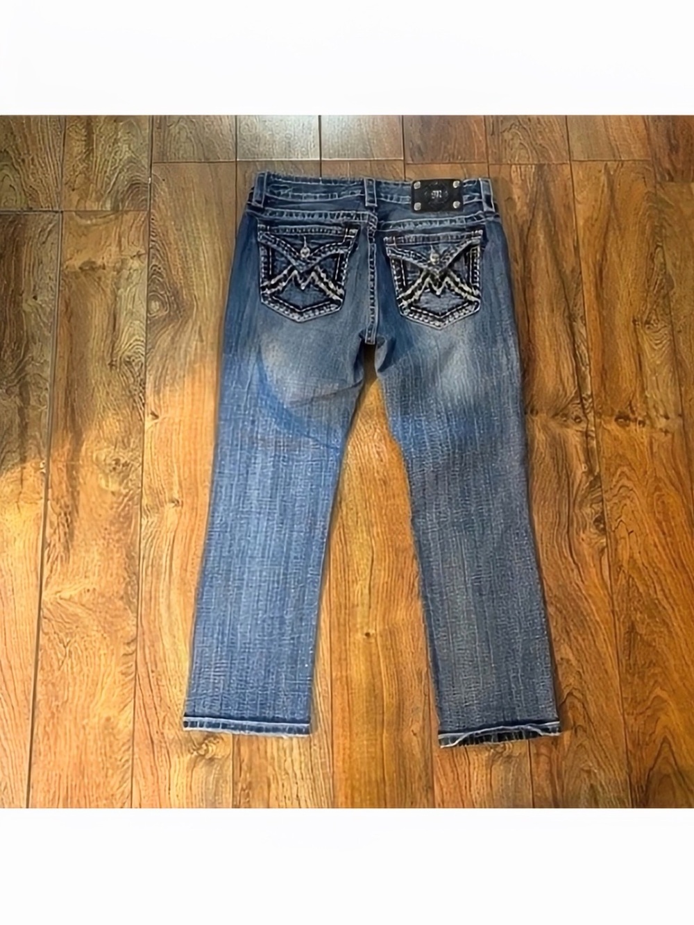 Gorgeous Miss Me Capri Jeans With Embellished Back Pockets